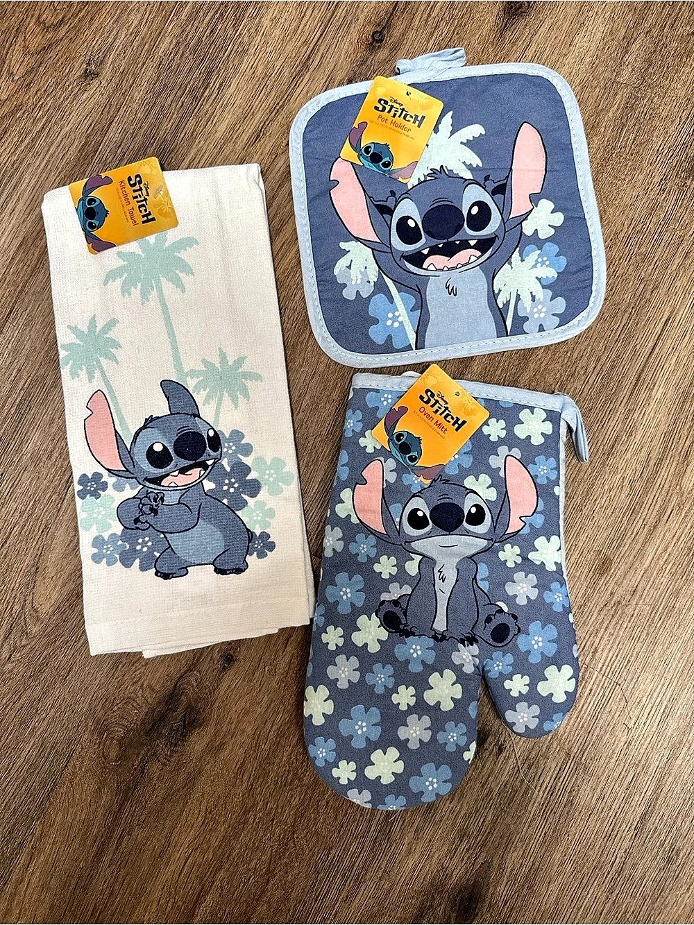 Disney Stitch Kitchen Towel Oven Mitt Pot Holder Set Blue NWT